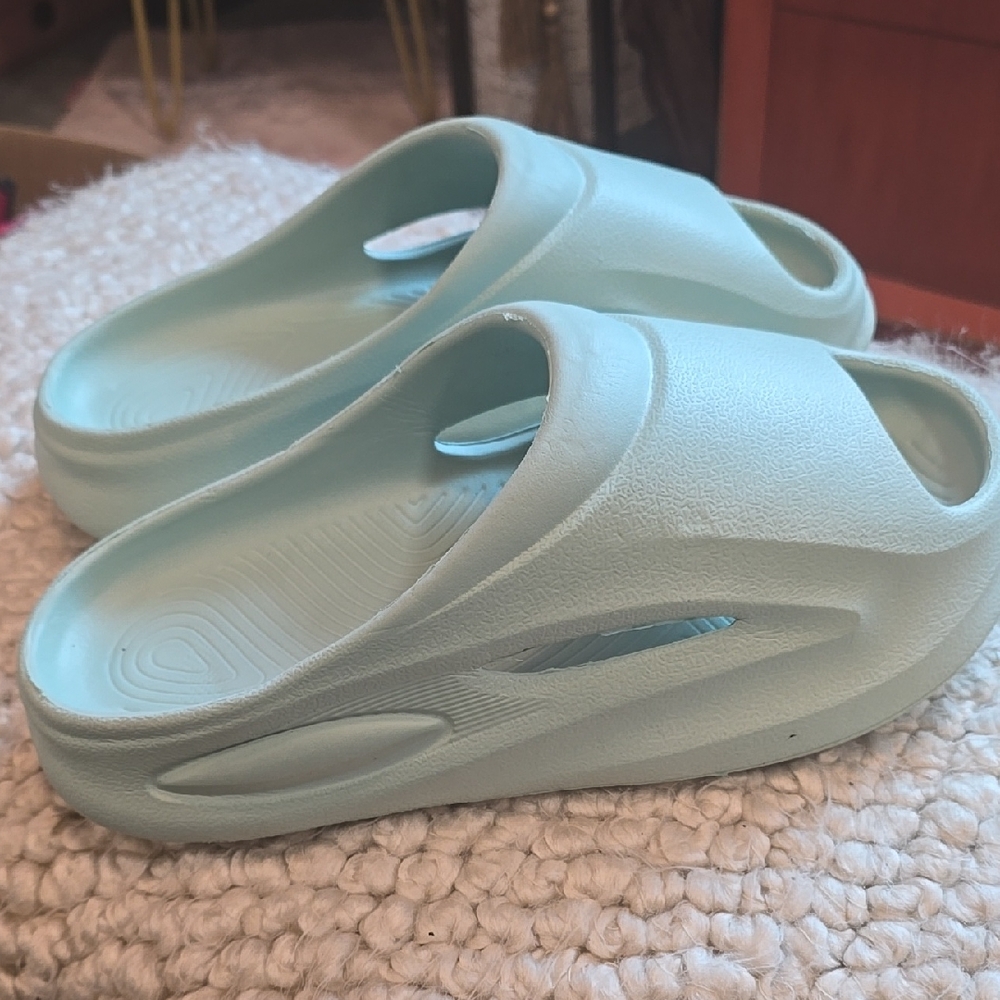 CROCS Women's Light Blue Slide Sandals